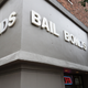Illustration for article titled Finally! New York to Eliminate Bail for Misdemeanors and Nonviolent Crimes Starting Jan. 1